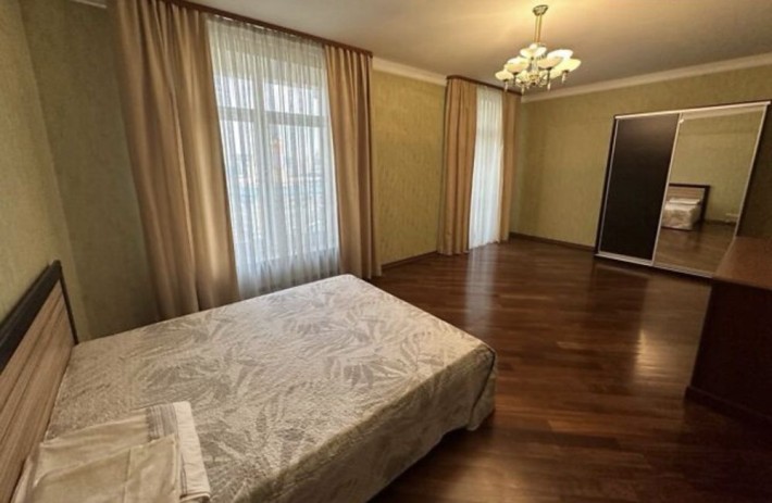 Круглоуніверситетська 3-5 Оренда 4К Квартири Бессарабка Центр - фото 1