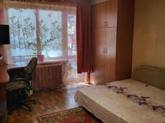 Сдам  1 -ком.кв на ж\м Покровский