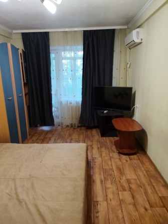 Сдам 1 ком.кв.Запорожского Казачества 10.000гр - фото 1