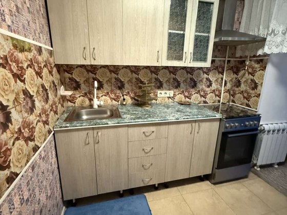 Срочно сдам  хорошую однокомнатную квартиру.  Металлургов! Корабельний Николаев