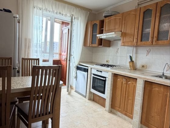 Оренда 3 кімн квартира вул. Тичини Львов