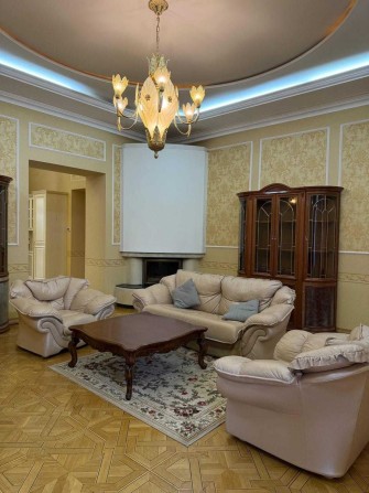 Оренда елітної квартири у центральній частині Львова на вул.С.Крушельницької - фото 1