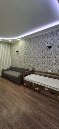 * Затишна 1-кімнатна квартира по вул. Райдужна, 165 - фото 1