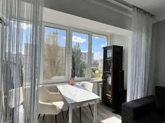 Продаж 1-кімнатної квартири вул.Березняківська, 12 Березняки. Метро Лівобережна. Киев