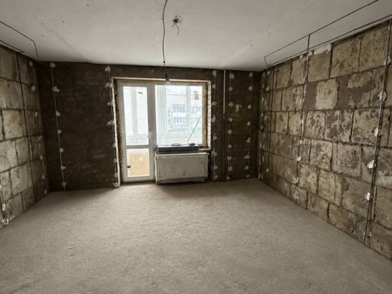 Продаж 3 кім.кв. Площа 66м2, автономне опалення, під ремонт Бердичев