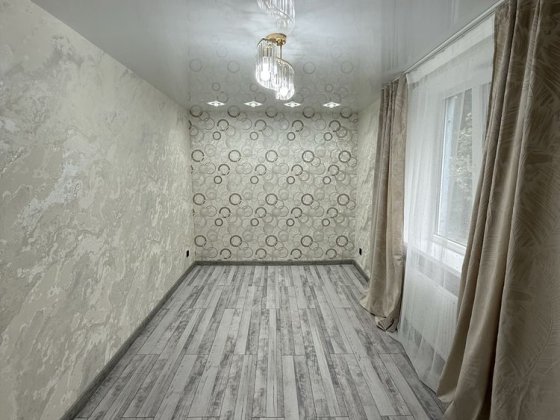 Продам 2 комнатную квартиру р-н Черемушки с АГО Каменское