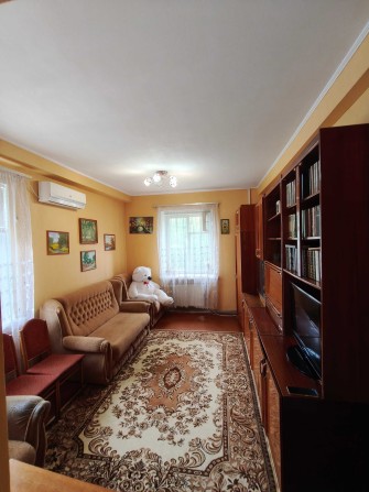 Продам 3-х кімнатну квартиру у центрі міста. - фото 1