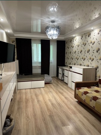 продам 1кв.улучшеной планировки 5 мкр.вблизи хвойного леса 29000$ - фото 1