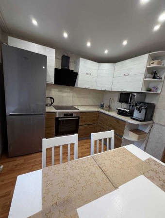 Продам 2-кімнатну квартиру, ліви берег, 10 мкрн. - фото 1