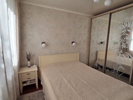 Продаж 4-кімнатної квартири 61м2 у центрі міста - від власника Владимир