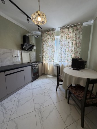 Продам 2 комнатную кв. ( Левый берег 1 микр.) - фото 1