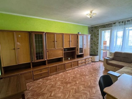 Продам 2-кімнатну квартиру. Л/б. Кінотеатр Мир. Каменское