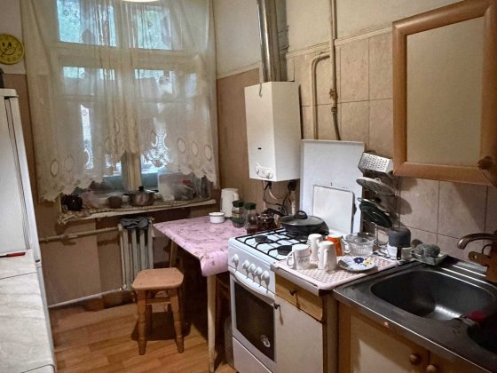 Продам 2 кімнатну квартиру! Сталінка! Каменское