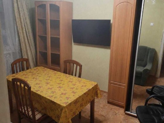 Продам 2х комнатную квартиру на Матросова Каменское