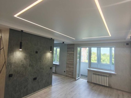 Продам 2-х комнатную в центре Каменское