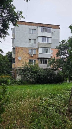 Продаж трикімнатної квартири по вул. Дніпровській 4 у м. Вишгороді - фото 1