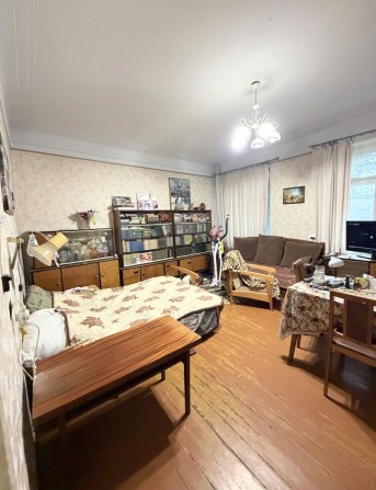 Продам 2ком. квартиру  Правый берег  Сталинка ул. Арсеничева Площадь 60м2 - фото 1