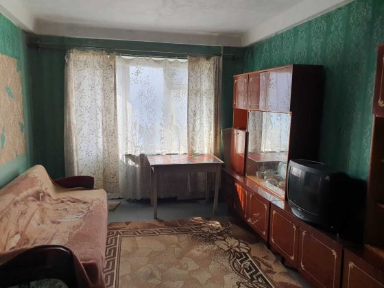 Продам 2-комнатн. квартиру на 3-ем этаже, район БАМ Каменское