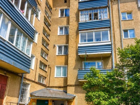 Чотирьохкімнатна квартира 80м2, з ремонтом в м. Долина Долина