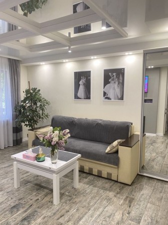 Продам 2к квартиру м Кам‘янське пр-кт В.Стуса меблі техніка - фото 1