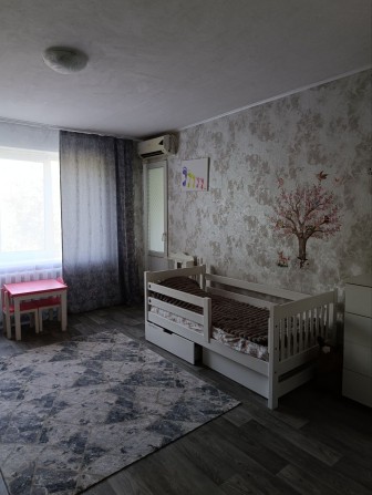 продаю двухкомнатную квартиру - фото 1