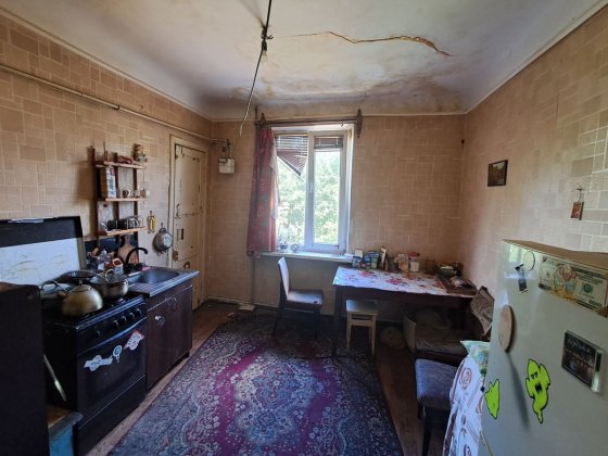 Продам 2х комнатную квартиру пер.Матросова Каменское