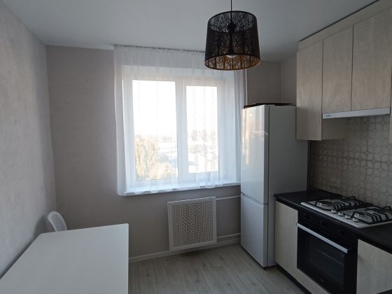 Продам 2комн, левый берег, 7этаж Каменское