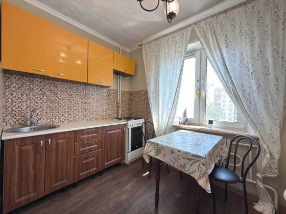 ПРОДАЖ 3 кімн. квартири, 71 кв.м.- 4 мкрн (б-р Незалежності) Каменское