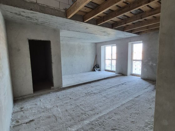 Велика двохярусна квартира в центрі міста (125,7 м²) Калуш