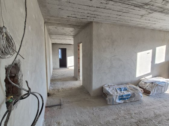 Велика двохкімнатна квартира з верандою у готовому будинку (86,6 м²) Калуш