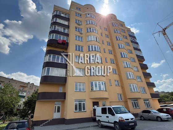 ПРОДАЖ 2-кімнатної квартири з окремим входом у центрі мікрорайону Жовтневий! Каменец-Подольский