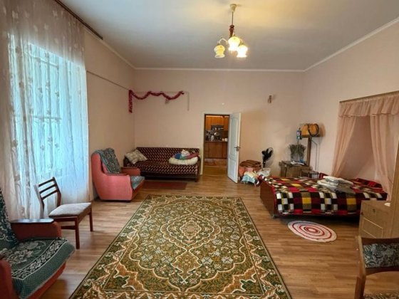 Продам 3-кімнатну квартиру Каменец-Подольский