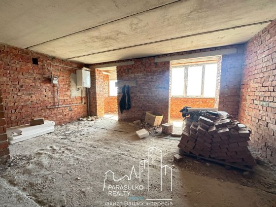 Продам 1-кімнатну квартиру поряд з центром міста! Каменец-Подольский