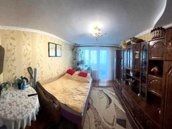 Продаж 2-к квартири 54 м² з ремонтом та меблями Ковель