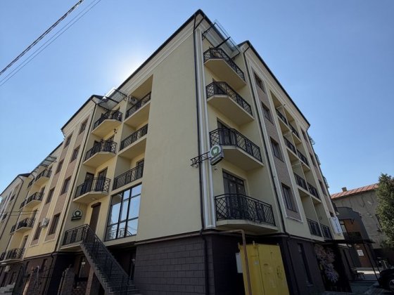Продається квартира в центрі міста коломиї — 160м² Коломыя