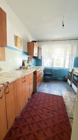 В продаже хорошая коммунальная квартира . - фото 1