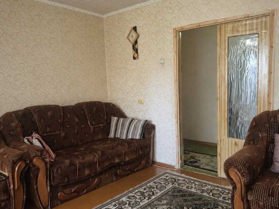 Продається 2-х к. квартира в самому центрі міста Коростень