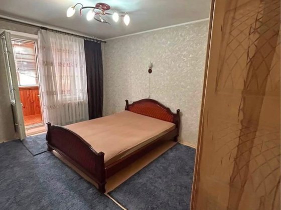 Продається трикімнатна квартира в районі Дальнього військового містечка Можливий продаж за Держ. про Коростень