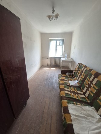 Продам 2-х кімнатну квартиру під ремонт - фото 1