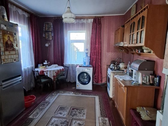 Продам або обміняю на 1,2-х кім.квартиру будинок в районі Фарзаводу Коростень