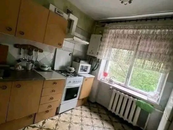 Продам двокімнатну чешку в центрі міста Коростень