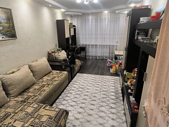 Продаж 2-кімн. квартири  «Крест» з ремонтом, утепленням та технікою, не здається Лозова