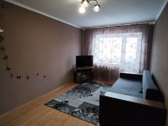Продам 1-к квартиру Лозовая