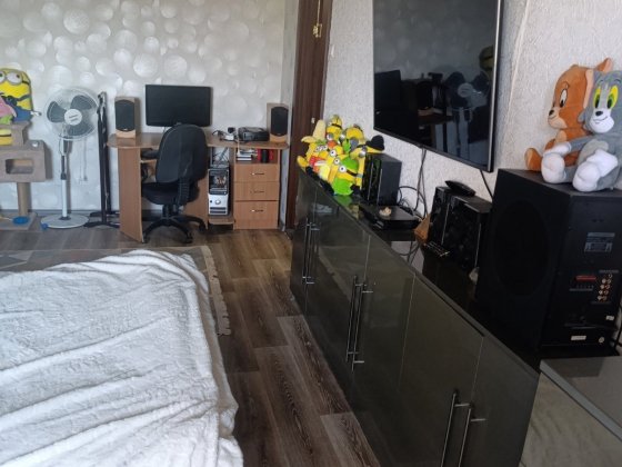 Продам Квартиру 2 комнатную Лозовая