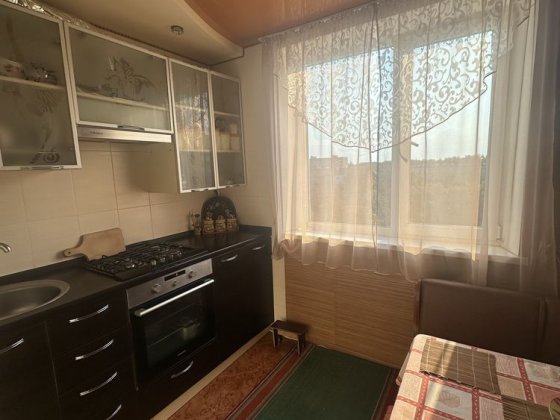 Продам 3-х кімнатну квартиру у м. Лозова Лозовая