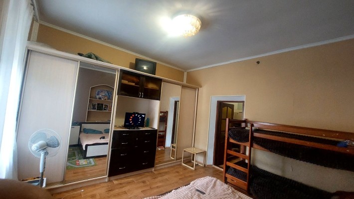 Продам 2-кімнатну квартиру. Вул.Тропініна,45. - фото 1