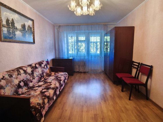 Продаж 1-но кімнатна квартира по Незалежності Нежин