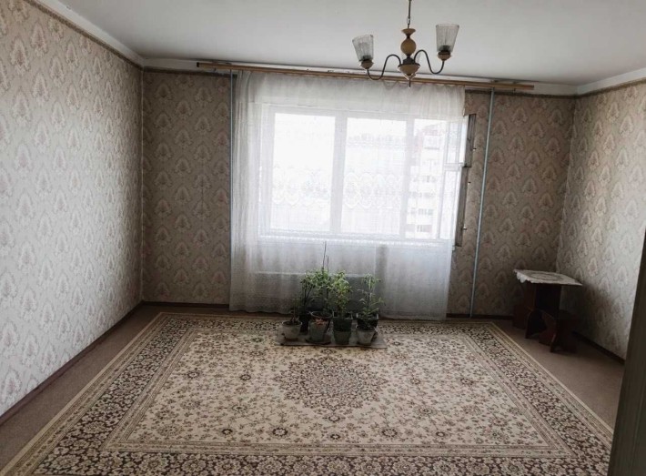 Продаж 3-кімнатної квартири в м.Нетішин - фото 1