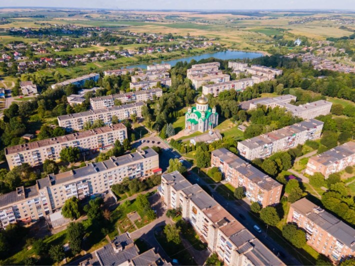 Продам простору квартиру на 2-поверсі. Чешка. - фото 1