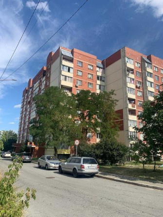 Продам квартиру у Звягелі (Болгарбуд) - фото 1
